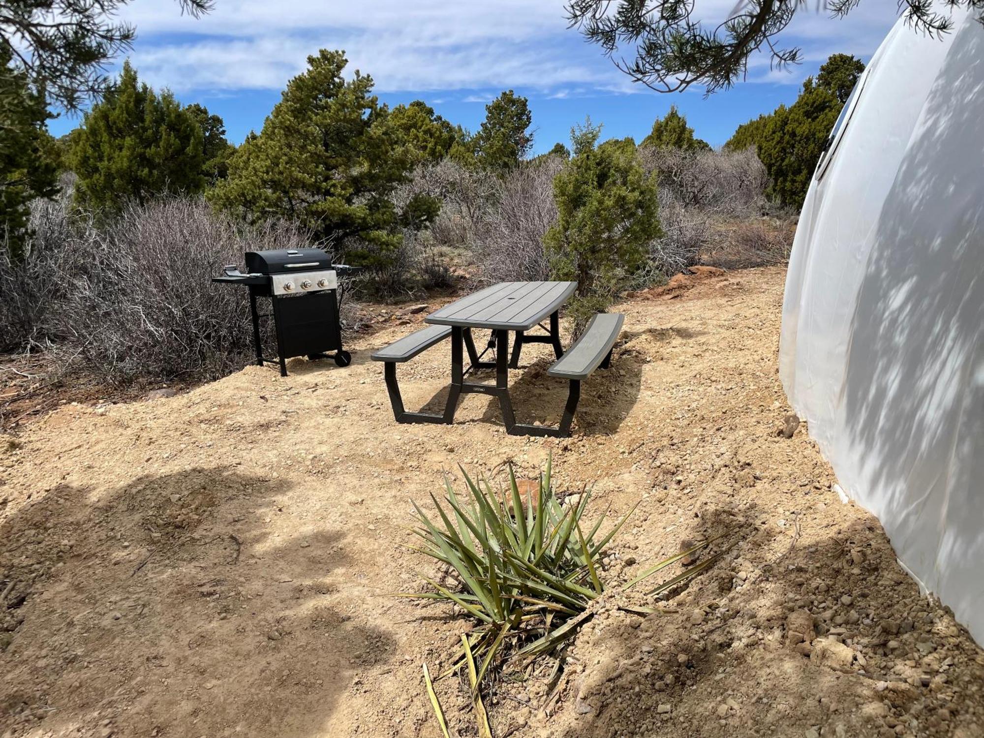 Canyon Rim Domes - A Luxury Glamping Experience!! Monticello Exterior foto